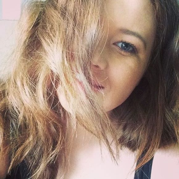 Meet your Posher, Letitia - Picture 1 of 1